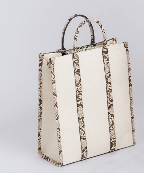 DouDou(ドゥドゥ)の「タテ型スマートトート(トートバッグ・レディース・ブラウン/アイボリー・FREE)」の1枚目の写真