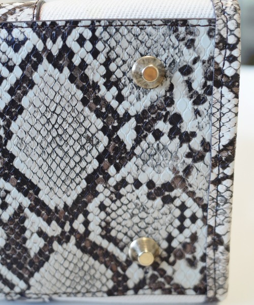 DouDou(ドゥドゥ)の「タテ型スマートトート(トートバッグ・レディース・ブラウン/アイボリー・FREE)」の10枚目の写真