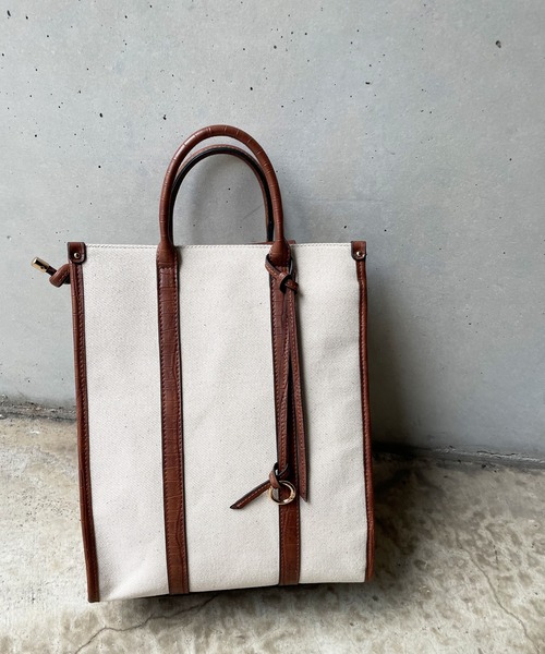 DouDou(ドゥドゥ)の「タテ型スマートトート(トートバッグ・レディース・ブラウン/アイボリー・FREE)」の21枚目の写真