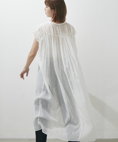 Aunt Marie's（アントマリーズ）の「バックギャザーフレンチスリーブワンピース（ワンピース・レディース・ホワイト/ブラック/ブルー/グリーン・FREE）」の5枚目の写真