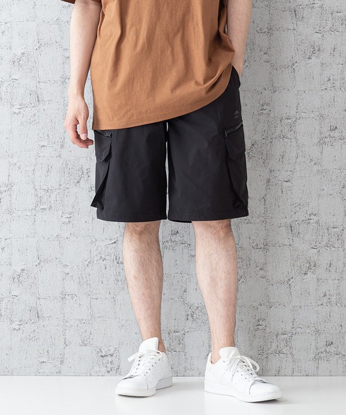 OUTDOOR PRODUCTS(アウトドアプロダクツ)の「【OUTDOOR PRODUCTS】「着るBAG」シリーズ 7ポケット ショートパンツ 吸水速乾素材/ストレッチ機能付き(その他パンツ・メンズ・ブラック/ベージュ・LARGE/MEDIUM/X-LARGE/SMALL)」の2枚目の写真