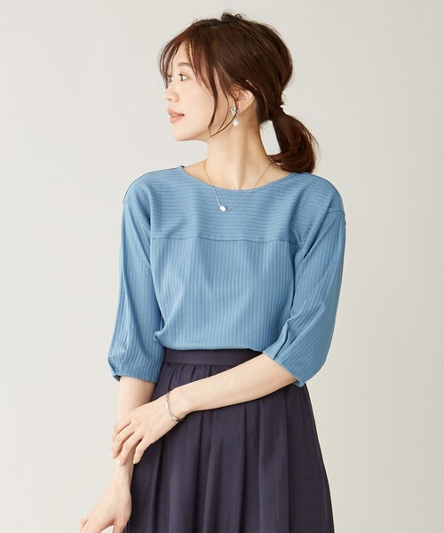 J.PRESS Ladies(J.プレス レディス)の「コットンリブスムース Tシャツ(Tシャツ/カットソー・レディース・ホワイト系/ブラック系/ライトグレー系/ダークブラウン系/ブルー系・SMALL)」の5枚目の写真