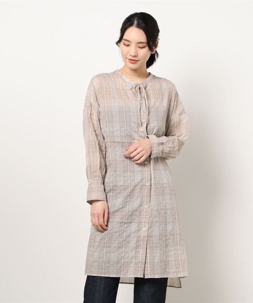 Samansa Mos2 blue（サマンサモスモスブルー）の「ビッグシアーシャツ（シャツ/ブラウス・レディース・チャコール/ベージュ/オフホワイト/イエロー・ﾌﾘ-）」の7枚目の写真