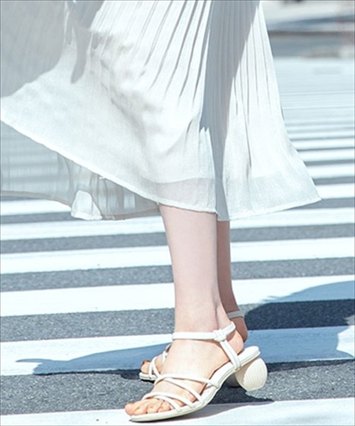 WILLSELECTION（ウィルセレクション）の「カットボールヒールサンダル（サンダル・レディース・ダークブラウン/アイボリー・SMALL/MEDIUM）」の8枚目の写真