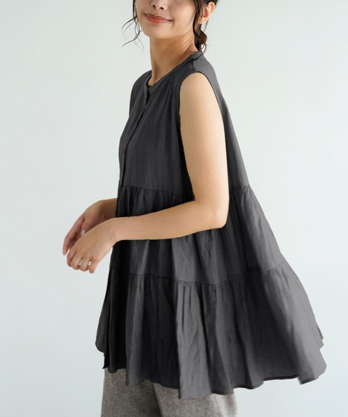 Chiaro（キアロ）の「楊柳ティアードノースリーブブラウス（シャツ/ブラウス・レディース・オリーブ/アイボリー/ブラック/オレンジ/ベージュ・FREE）」の3枚目の写真