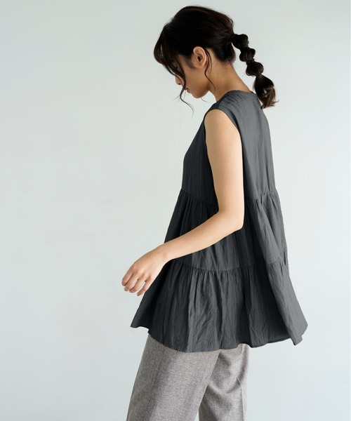 Chiaro（キアロ）の「楊柳ティアードノースリーブブラウス（シャツ/ブラウス・レディース・オリーブ/アイボリー/ブラック/オレンジ/ベージュ・FREE）」の8枚目の写真