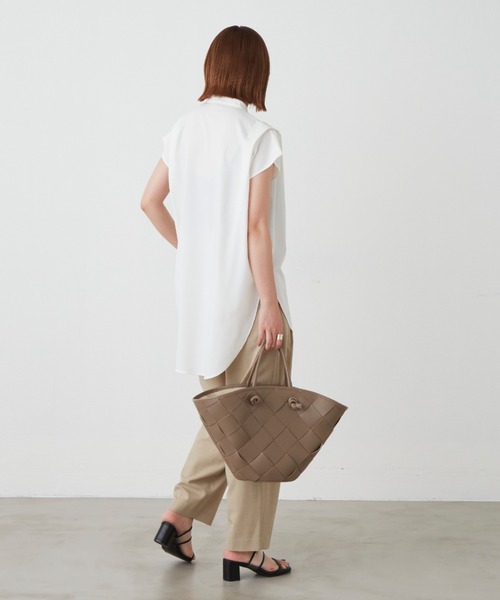 Aunt Marie's(アントマリーズ)の「ショルダータックフレンチスリーブブラウス(シャツ/ブラウス・レディース・ホワイト/ブラック/ブルー・FREE)」の14枚目の写真