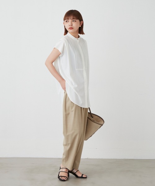 Aunt Marie's(アントマリーズ)の「ショルダータックフレンチスリーブブラウス(シャツ/ブラウス・レディース・ホワイト/ブラック/ブルー・FREE)」の4枚目の写真