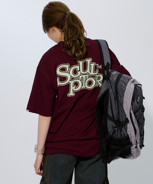 SCULPTOR（スカルプター）の「FLUFFY LOGO TEE/フラッフィーロゴTシャツ（Tシャツ/カットソー・レディース・ホワイト/ブラック/ワインレッド・MEDIUM）」の3枚目の写真