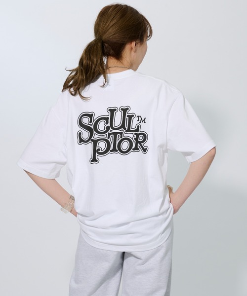 SCULPTOR（スカルプター）の「FLUFFY LOGO TEE/フラッフィーロゴTシャツ（Tシャツ/カットソー・レディース・ホワイト/ブラック/ワインレッド・MEDIUM）」の5枚目の写真