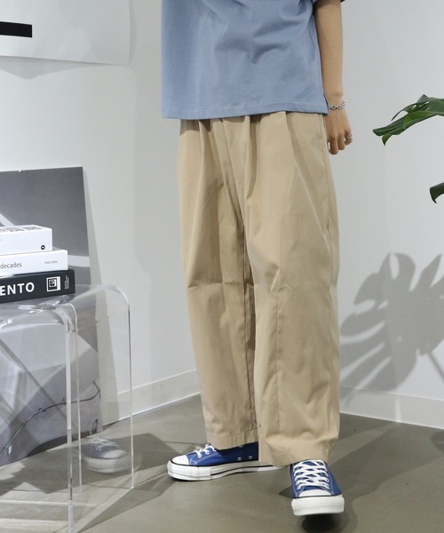 TUTTU(トゥトゥ)の「2タック ワイドシルエットパンツ(その他パンツ・メンズ・ブラック/ベージュ/ネイビー/グレー/オフホワイト/スモークグレー/グレー系その他/ブラウン系その他/ブルー系その他・S/M/L)」の7枚目の写真