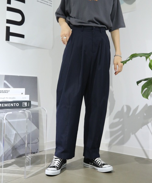 TUTTU(トゥトゥ)の「2タック ワイドシルエットパンツ(その他パンツ・メンズ・ブラック/ベージュ/ネイビー/グレー/オフホワイト/スモークグレー/グレー系その他/ブラウン系その他/ブルー系その他・S/M/L)」の8枚目の写真