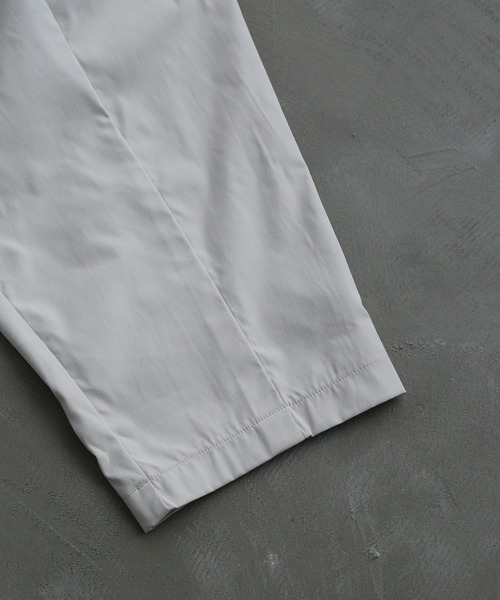 TUTTU(トゥトゥ)の「2タック ワイドシルエットパンツ(その他パンツ・メンズ・ブラック/ベージュ/ネイビー/グレー/オフホワイト/スモークグレー/グレー系その他/ブラウン系その他/ブルー系その他・S/M/L)」の17枚目の写真