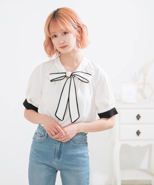 Newlyme(ニューリーミー)の「配色ボウタイ半袖ブラウス(シャツ/ブラウス・レディース・ホワイト/ライトグレー/ブラック・MEDIUM/LARGE/X-LARGE)」の6枚目の写真