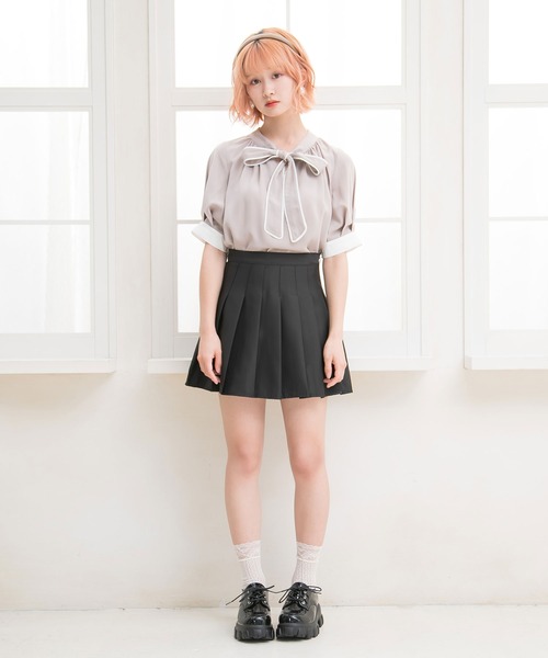 Newlyme(ニューリーミー)の「配色ボウタイ半袖ブラウス(シャツ/ブラウス・レディース・ホワイト/ライトグレー/ブラック・MEDIUM/LARGE/X-LARGE)」の7枚目の写真