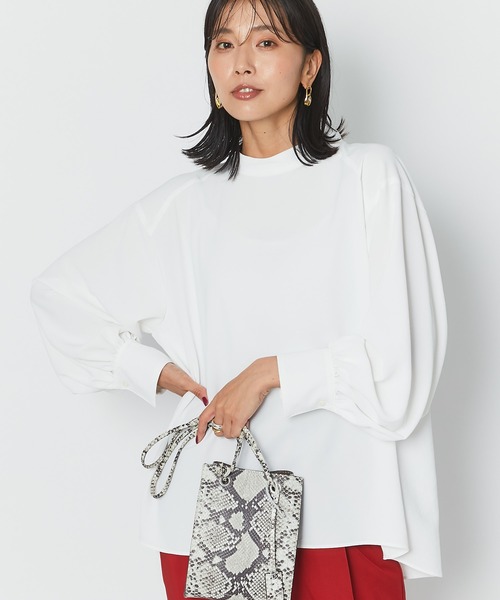 RIVE DROITE（リヴドロワ）の「ニュアンスのある表情が魅力の一枚　スタンドネックバックギャザーブラウス（シャツ/ブラウス・レディース・ネイビー/オフホワイト・FREE）」の9枚目の写真