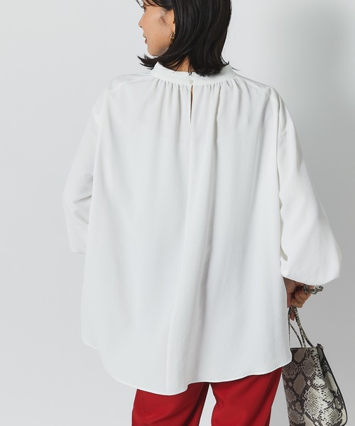 RIVE DROITE（リヴドロワ）の「ニュアンスのある表情が魅力の一枚　スタンドネックバックギャザーブラウス（シャツ/ブラウス・レディース・ネイビー/オフホワイト・FREE）」の17枚目の写真