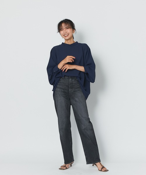 RIVE DROITE（リヴドロワ）の「ニュアンスのある表情が魅力の一枚　スタンドネックバックギャザーブラウス（シャツ/ブラウス・レディース・ネイビー/オフホワイト・FREE）」の16枚目の写真