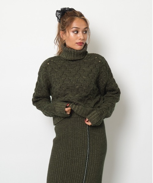 SPIRALGIRL（スパイラルガール）の「ミニケーブルタートルネックニット（ニット/セーター・レディース・ブラック/グリーン・FREE）」の17枚目の写真