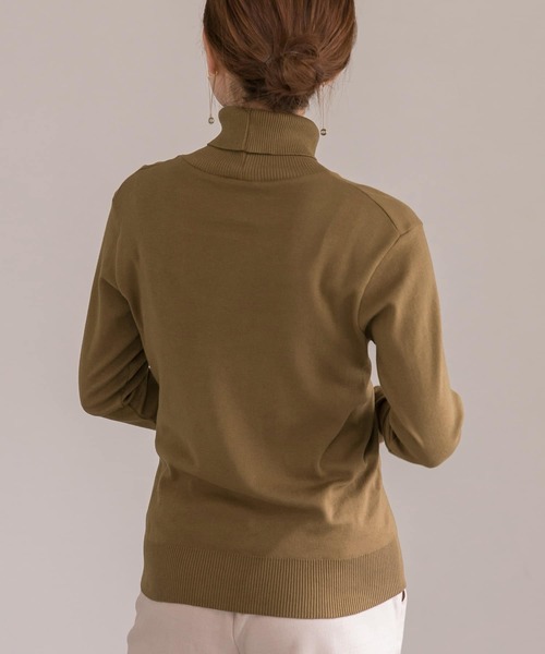 URBAN RESEARCH ROSSO（アーバンリサーチロッソ）の「GICIPI　ANANAS（Tシャツ/カットソー・レディース・オフホワイト/キャメル/ブラック/ネイビー・1）」の19枚目の写真