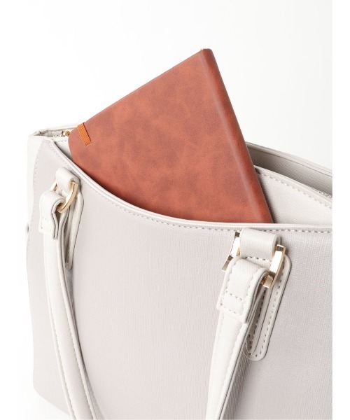 m.f.editorial（エムエフエディトリアル）の「エムエフエディトリアルレディース/m.f.editorial：Women  サフィアーノ型押し バイカラートートバッグ A4対応（トートバッグ・レディース・ブラック/ライトグレー・FREE）」の17枚目の写真