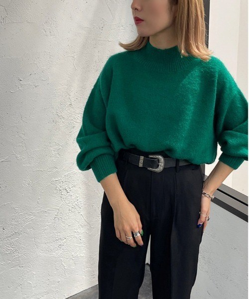 apres jour mignon(アプレジュールミニョン)の「ハイネックモチモチニットプルオーバー【ZOZOTOWN限定アイテム】(ニット/セーター・レディース・レッド/マスタード/グリーン/オレンジ系その他/ブラック/アイボリー/グリーン系その他3/パープル/ブルー/ブルー系その他2・X-LARGE/フリー)」の4枚目の写真