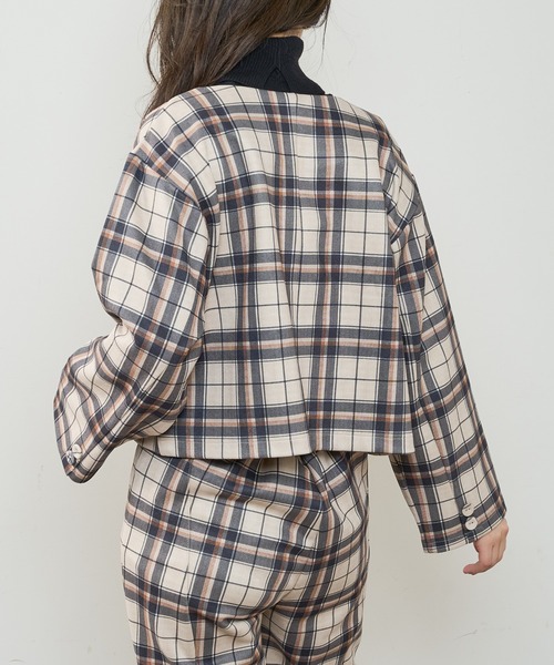 natural couture（ナチュラルクチュール）の「モクロディショートジャケット（ノーカラージャケット・レディース・ブラック/ブラウン/チェック/ライトベージュ・FREE）」の9枚目の写真