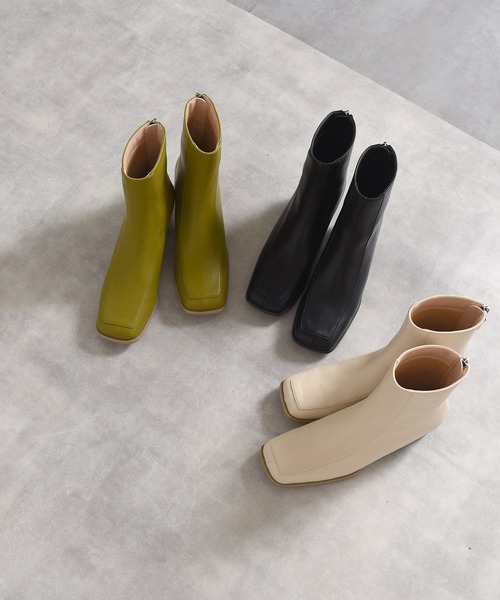 w closet（ダブルクローゼット）の「スクエアショートブーツ（ブーツ・レディース・ブラック/ライトグリーン/アイボリー・M/L）」の2枚目の写真