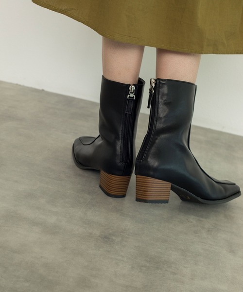 w closet（ダブルクローゼット）の「スクエアショートブーツ（ブーツ・レディース・ブラック/ライトグリーン/アイボリー・M/L）」の19枚目の写真