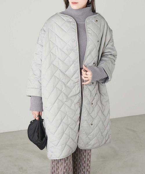 Chaco closet（チャコ クローゼット）の「ライナーキルトAラインロングノーカラーコート（ノーカラーコート・レディース・ブラック/ライトベージュ/ネイビー/グレー・FREE）」の3枚目の写真