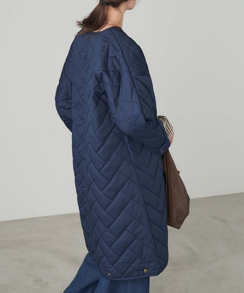 Chaco closet（チャコ クローゼット）の「ライナーキルトAラインロングノーカラーコート（ノーカラーコート・レディース・ブラック/ライトベージュ/ネイビー/グレー・FREE）」の21枚目の写真
