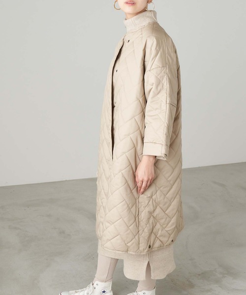 Chaco closet（チャコ クローゼット）の「ライナーキルトAラインロングノーカラーコート（ノーカラーコート・レディース・ブラック/ライトベージュ/ネイビー/グレー・FREE）」の19枚目の写真