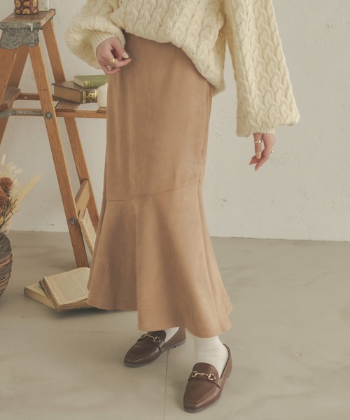 Ambre Neige（アンブルネージュ）の「フェイクスエードマーメイドフレアスカート／【WEB/EC限定商品】（スカート・レディース・チャコールグレー/アイボリー/モカ/ライトブラウン・FREE/MEDIUM/SMALL）」の19枚目の写真