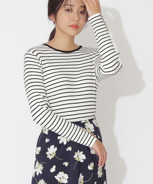 NATURAL BEAUTY BASIC（ナチュラルビューティーベーシック）の「ボタンスリーブリブニット（ニット/セーター・レディース・ホワイト系その他/グレー/イエロー・MEDIUM）」の5枚目の写真