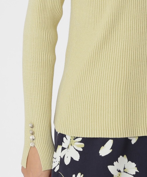 NATURAL BEAUTY BASIC（ナチュラルビューティーベーシック）の「ボタンスリーブリブニット（ニット/セーター・レディース・ホワイト系その他/グレー/イエロー・MEDIUM）」の7枚目の写真