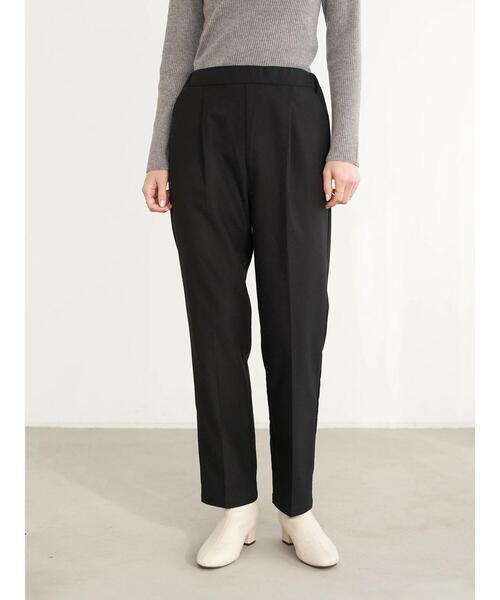 earth music&ecology（アースミュージックアンドエコロジー）の「タックテーパードパンツ＊（その他パンツ・レディース・ブラック/ベージュ/ラベンダー・L/M/S）」の7枚目の写真