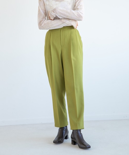 LOWRYS FARM（ローリーズファーム）の「ラクビテーパードパンツ　265283（その他パンツ・レディース・ブラック/ブラウン/グリーン/アイボリー・SMALL/MEDIUM/LARGE）」の4枚目の写真