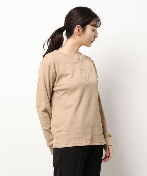 ARCHIVER(アーカイバ)の「【Bl】【RDS】ヘンリーネック サーマルロングスリーブTシャツ(Tシャツ/カットソー・レディース・ホワイト/ブラック/グレー/ベージュ/カーキ/ライトピンク/ネイビー・X-LARGE/LARGE/MEDIUM)」の14枚目の写真
