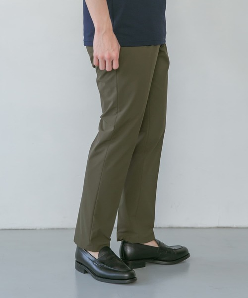 URBAN RESEARCH DOORS(アーバンリサーチドアーズ)の「LIFE STYLE TAILOR 4WAYストレッチアクティブパンツ(スーツパンツ・メンズ・ネイビー/カーキ・44/46/48/50)」の14枚目の写真