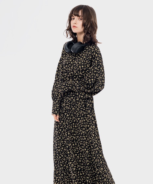 MUHET（ミュエータ）の「フラワーロングワンピース（ワンピース・レディース・ブラック・SMALL/MEDIUM/LARGE）」の8枚目の写真