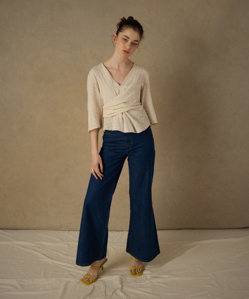 Levi's(リーバイス)の「Levi's(R) RED HIGH LOOSE FLARE PINE GULCH CREEK(デニムパンツ・レディース・ダークインディゴブルー・23inch/24inch/25inch/26inch/27inch/28inch/29inch/30inch)」の5枚目の写真