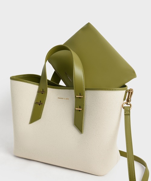 CHARLES & KEITH(チャールズ & キース)の「ダブルハンドル スローチーバッグ(ハンドバッグ・レディース・ブラック/サンドベージュ/マルチ/ブルー系その他3・L)」の18枚目の写真