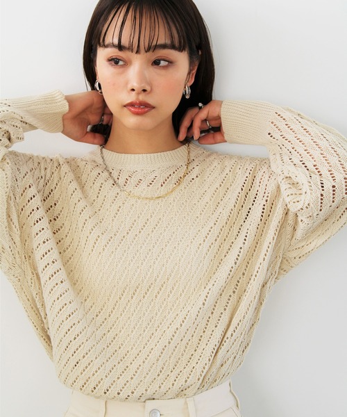 GeeRA（ジーラ）の「リリー柄かぎ針編ニット（ニット/セーター・レディース・ブルー/ライトベージュ・MEDIUM）」の5枚目の写真