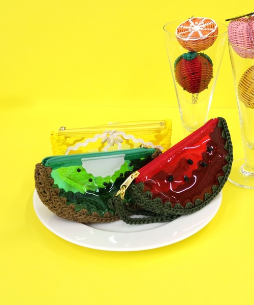 ACCOMMODE（アコモデ）の「フルーツクリアポーチ（ポーチ）」 - WEAR