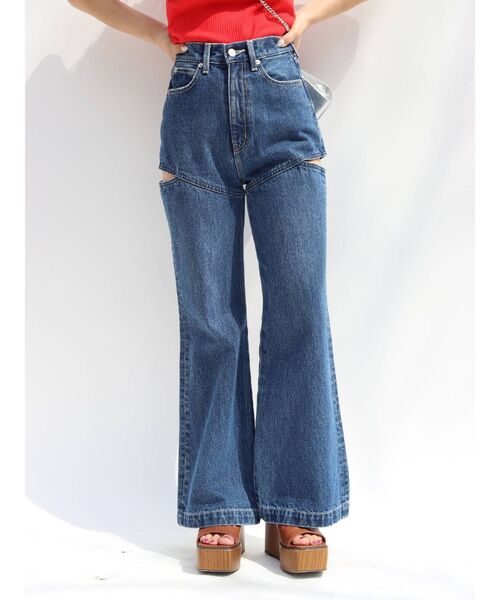 EVRIS（エヴリス）の「サイドスラッシュフレアデニムパンツ（デニムパンツ・レディース・ホワイト/ライトブルー/ブルー・SMALL/MEDIUM）」の10枚目の写真