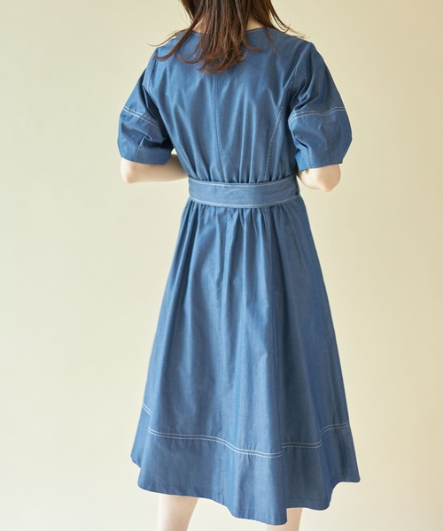 tocco closet（トッコ　クローゼット）の「ウエストりぼん付き配色ステッチ入りデニムワンピース（ワンピース・レディース・ネイビー/ブルー・M）」の10枚目の写真