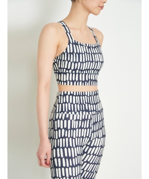 emmi(エミ)の「【emmi yoga】モダンペイントブラトップ(インナーウェア/肌着・レディース・ベージュ/ネイビー/レッド・1/0)」の5枚目の写真