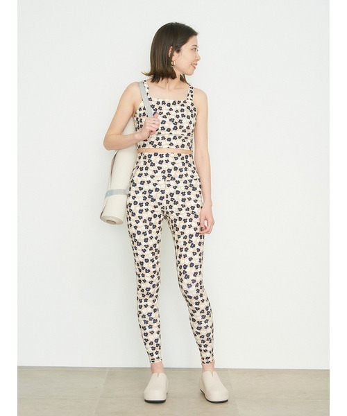 emmi(エミ)の「【emmi yoga】モダンペイントブラトップ(インナーウェア/肌着・レディース・ベージュ/ネイビー/レッド・1/0)」の19枚目の写真