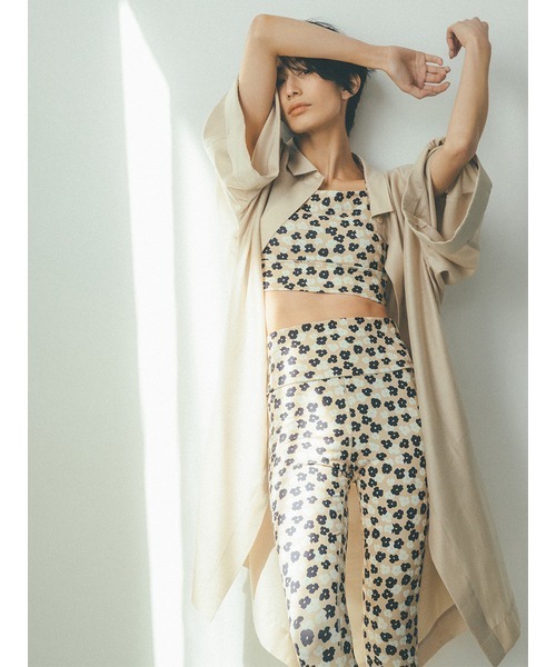 emmi(エミ)の「【emmi yoga】モダンペイントブラトップ(インナーウェア/肌着・レディース・ベージュ/ネイビー/レッド・1/0)」の17枚目の写真