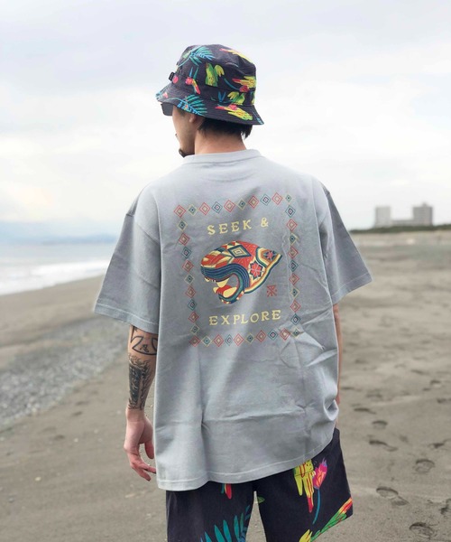 ROARK REVIVAL（ロアークリバイバル）の「【ROARK】“OFRENDA” TEE（Tシャツ/カットソー・メンズ・ブラック/スカイブルー・MEDIUM/LARGE/X-LARGE）」の8枚目の写真